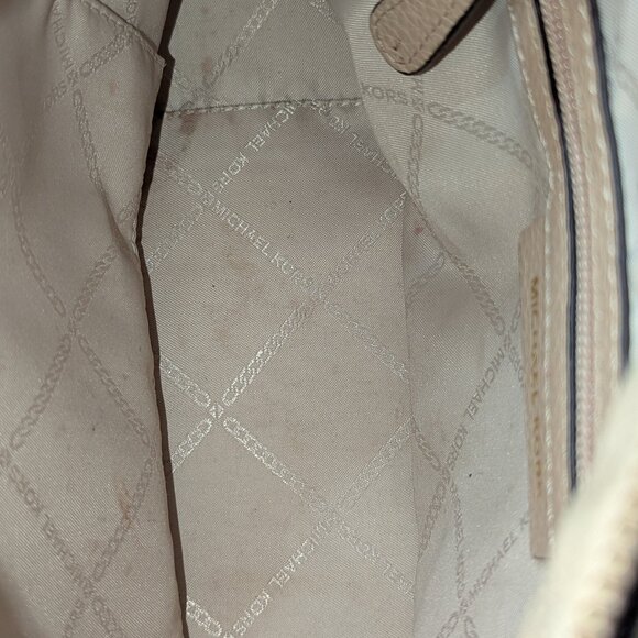 Michael Kors beige crossbody bag, EUC! Very cool strap! - Picture 3 of 5